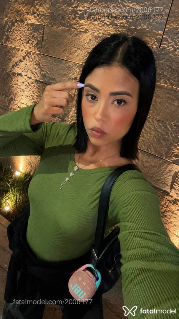 Acompanhante mulher morena (o) de olhos castanhos - Melissa Andrade