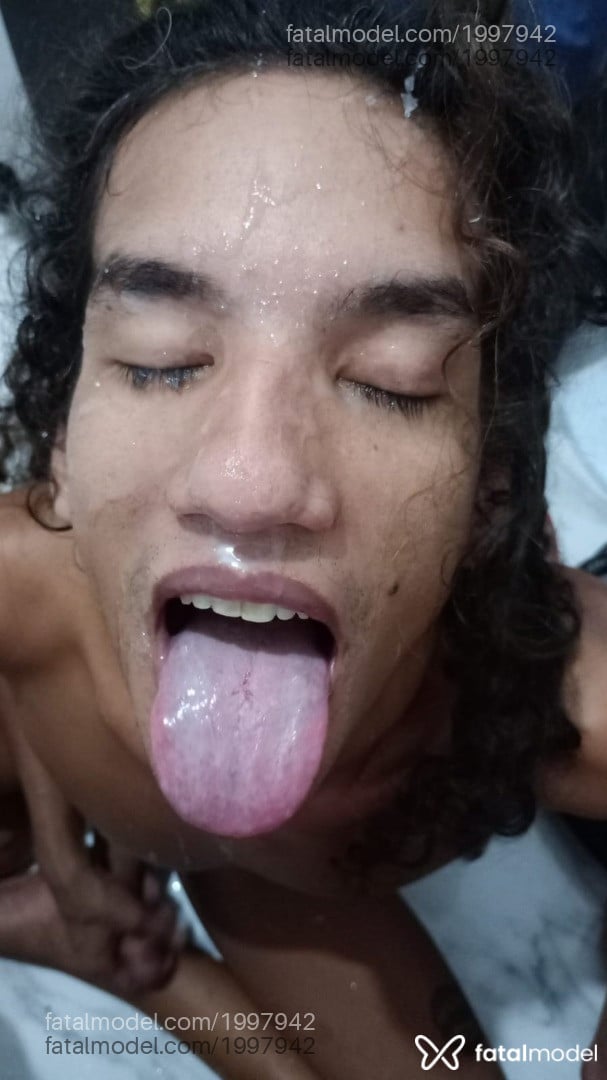 Acompanhante mulher trans morena (o) de olhos castanhos em Maringá - Kayala