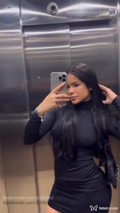 Acompanhante mulher com cabelo castanho de olhos castanhos em Goiânia - Sara