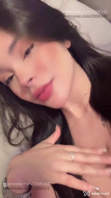 Acompanhante mulher com cabelo castanho de olhos castanhos em Goiânia - Sara