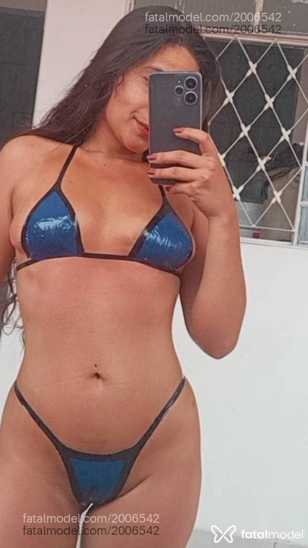 Acompanhante mulher com cabelo castanho de olhos castanhos - Nini