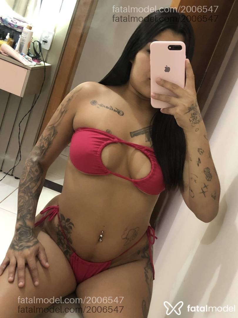 Acompanhante mulher morena (o) de olhos castanhos - Amanda