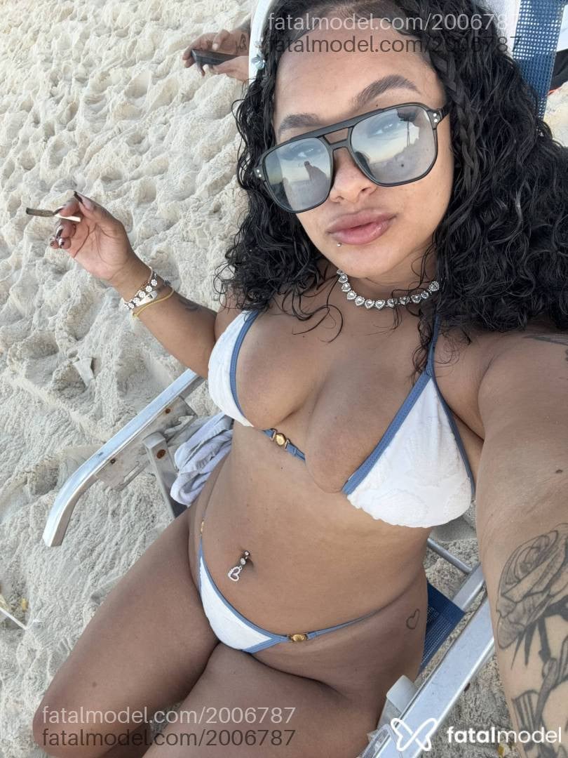 Acompanhante mulher morena (o) de olhos castanhos - Stefany