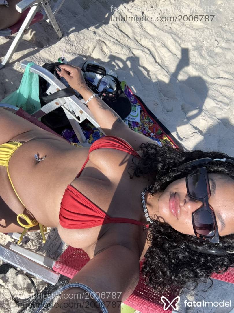 Acompanhante mulher morena (o) de olhos castanhos - Stefany