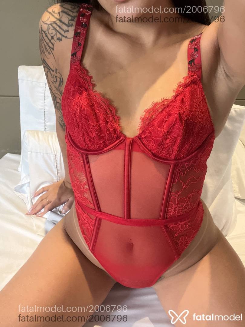 Acompanhante mulher morena (o) de olhos azuis em Belo Horizonte - Ana Voss