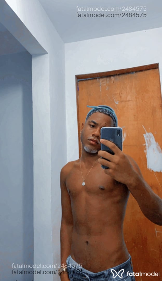 Acompanhante homem com cabelo castanho de olhos mel em Rio de Janeiro - Novincarioca