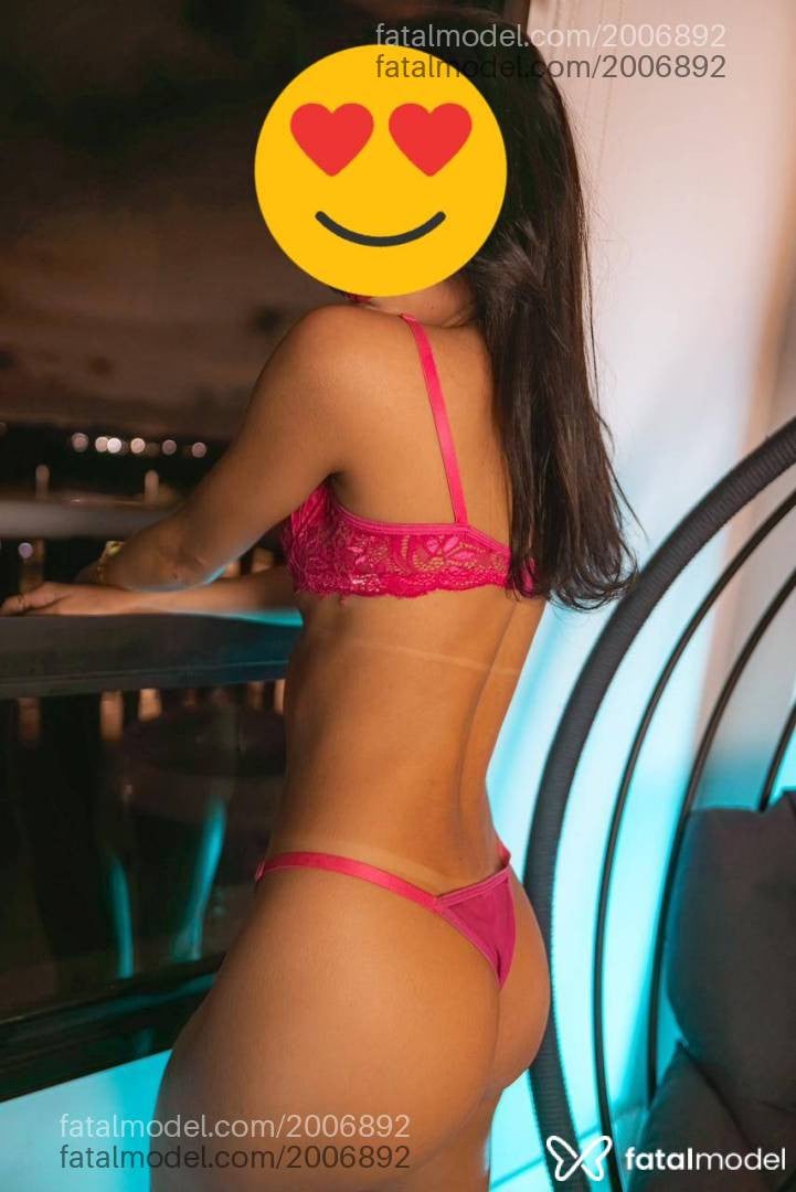 Acompanhante mulher com cabelo castanho de olhos mel - Sarah Angel