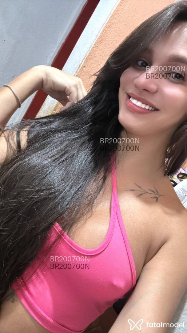 Acompanhante homem trans com cabelo castanho de olhos pretos em Araxá Acompanhante homem trans com cabelo castanho de olhos pretos em Araxá - Luana Ceribelly
