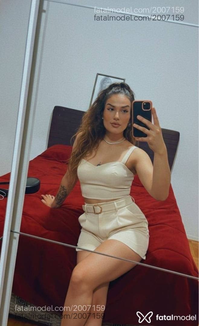 Acompanhante mulher com cabelo castanho de olhos castanhos - Amanda