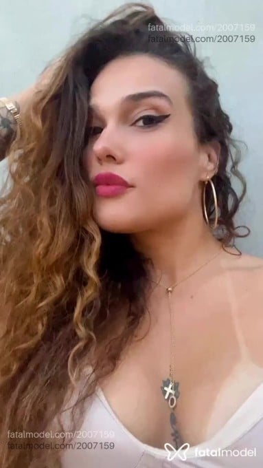Acompanhante mulher com cabelo castanho de olhos castanhos - Amanda