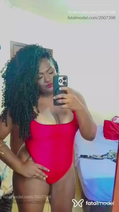 Acompanhante mulher morena (o) de olhos pretos em Medianeira - Angel Black