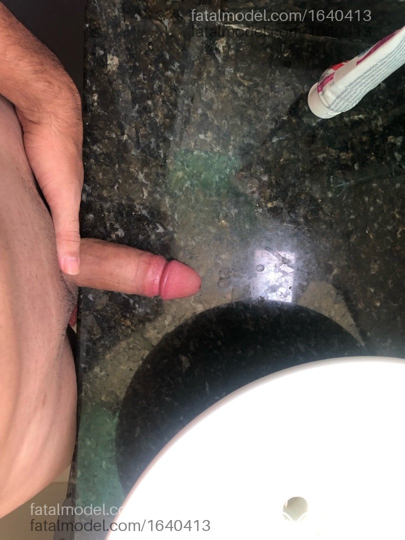 Acompanhante homem com cabelo castanho de olhos castanhos em Porto Velho - Valentim