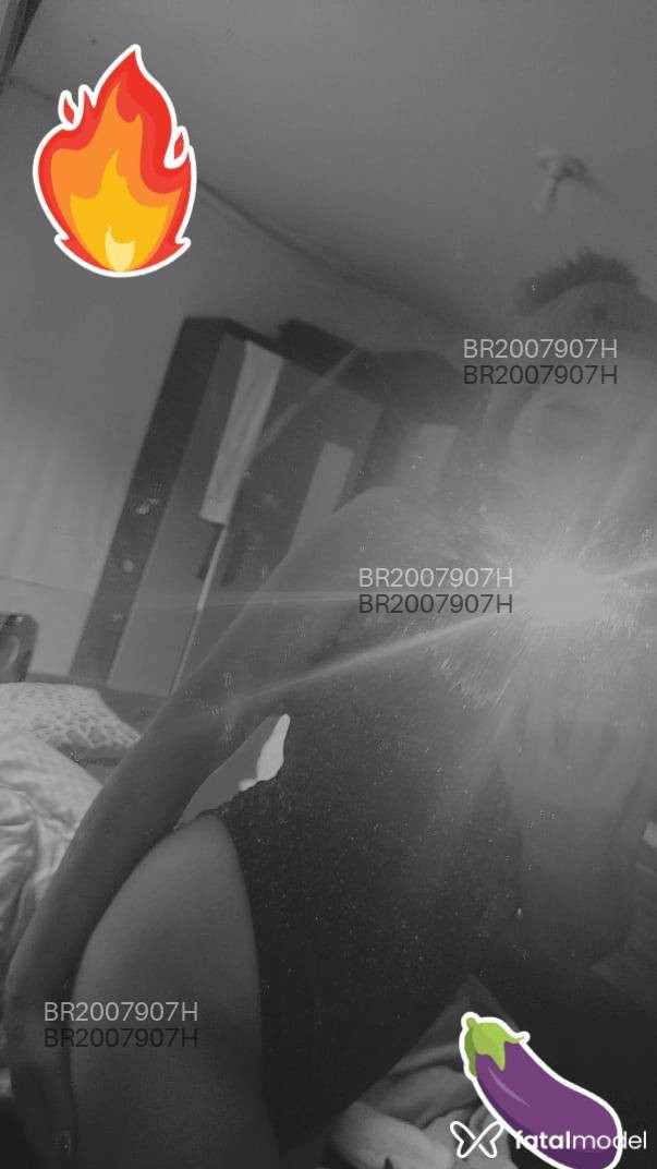 Acompanhante mulher trans morena (o) de olhos castanhos em Porto Alegre - Rhyanna