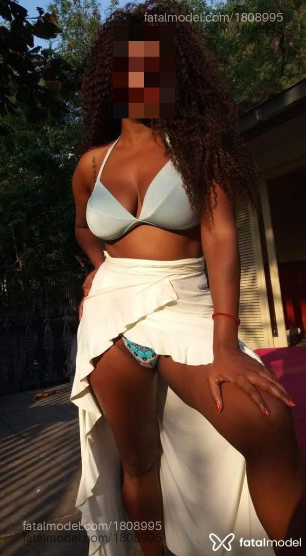 Acompanhante mulher com cabelo castanho de olhos mel em Rio de Janeiro Acompanhante mulher com cabelo castanho de olhos mel em Rio de Janeiro - Deva Kali