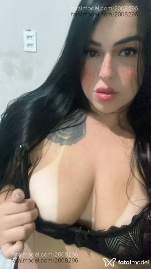 Acompanhante mulher morena (o) de olhos castanhos em Santos - Bianca Nunes