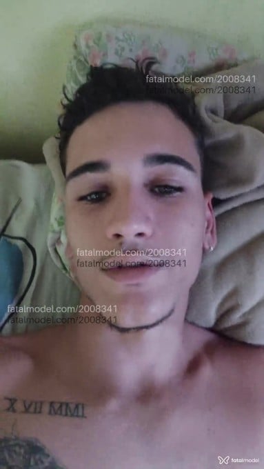 Acompanhante homem com cabelo castanho de olhos verdes - Nense Acompanhante homem com cabelo castanho de olhos verdes - Nense
