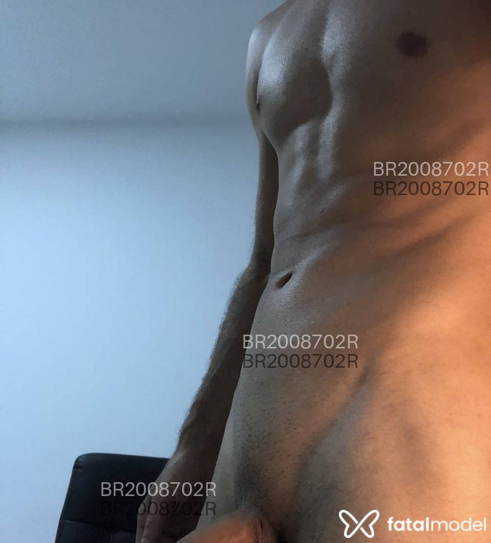 Acompanhante homem morena (o) de olhos castanhos em Virtual - Alex Medina