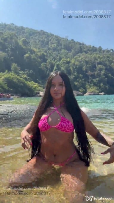 Acompanhante mulher morena (o) de olhos castanhos em Campos do Jordão - Laryssa