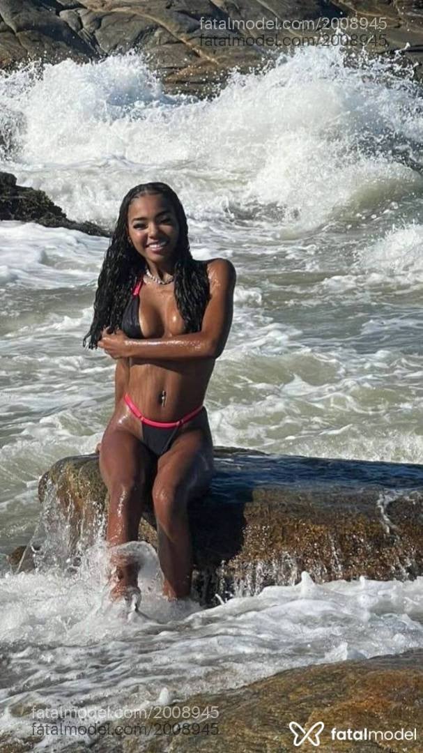 Acompanhante mulher com cabelo castanho de olhos castanhos em Rio de Janeiro - Luna Costa