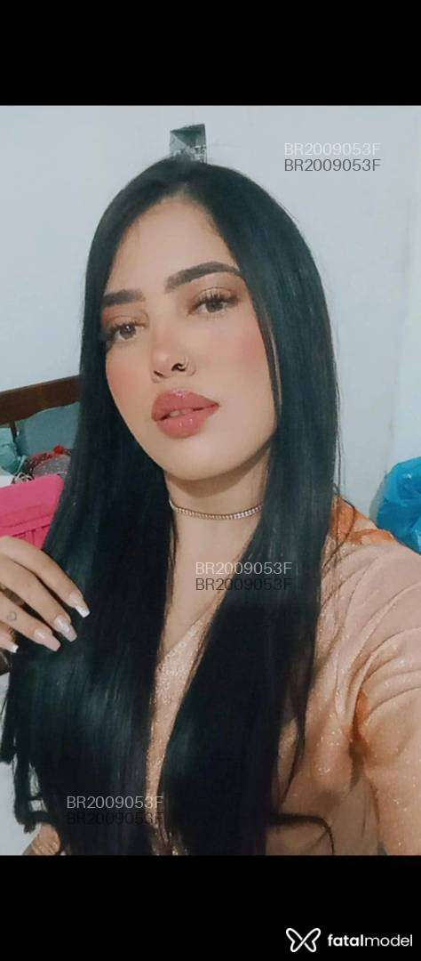 Acompanhante mulher morena (o) de olhos mel em Capitólio - Bella