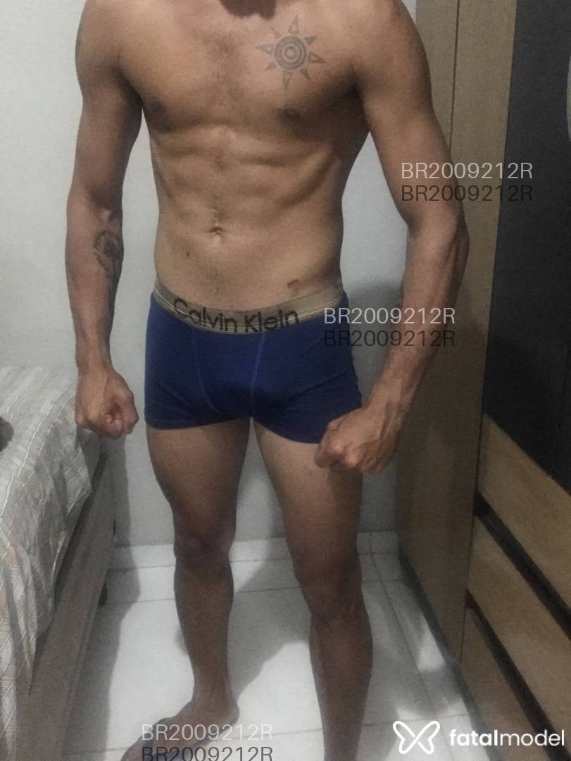 Acompanhante homem com cabelo castanho de olhos castanhos em Belo Horizonte - Duck