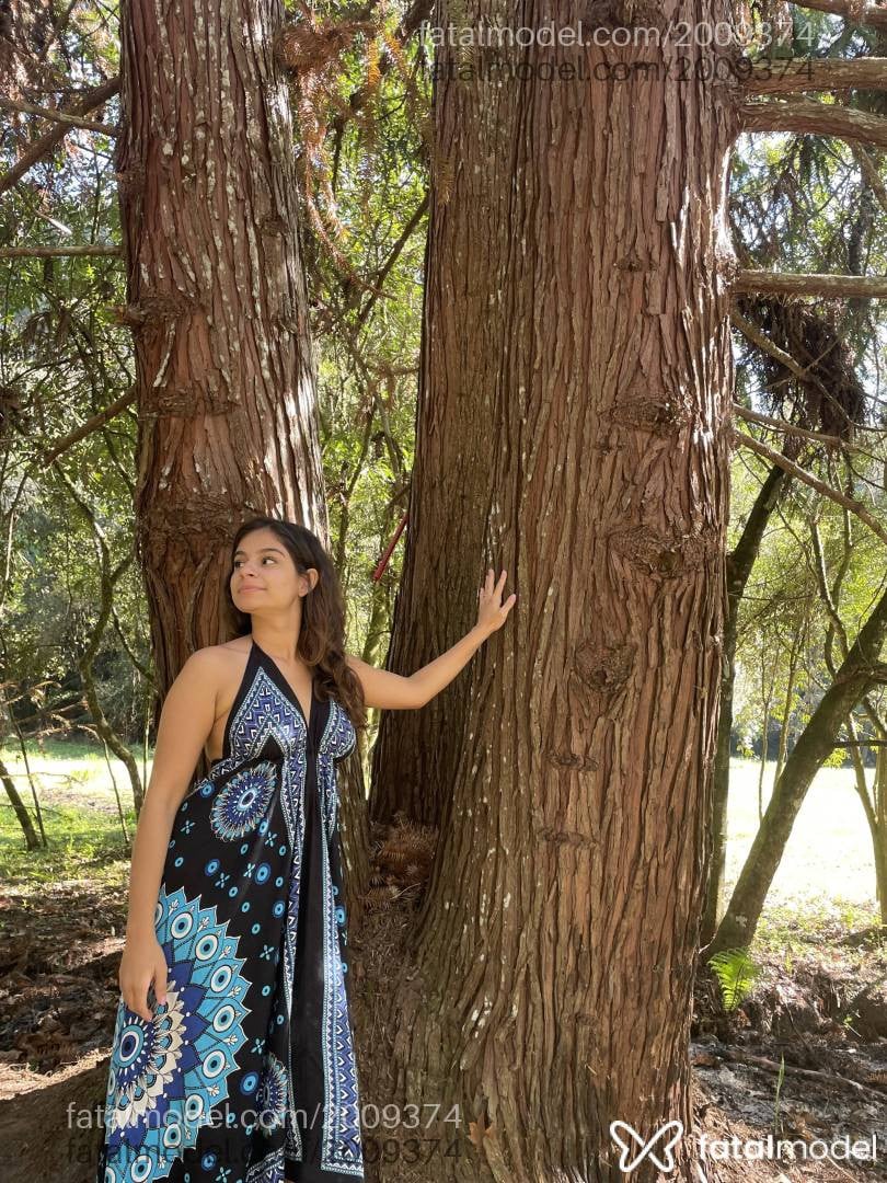 Acompanhante mulher com cabelo castanho de olhos castanhos em Campinas Acompanhante mulher com cabelo castanho de olhos castanhos em Campinas - Isa Gênova