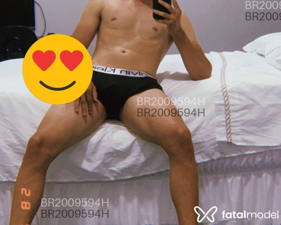 Acompanhante homem com cabelo castanho de olhos castanhos em Toledo Acompanhante homem com cabelo castanho de olhos castanhos em Toledo - Luan Silva