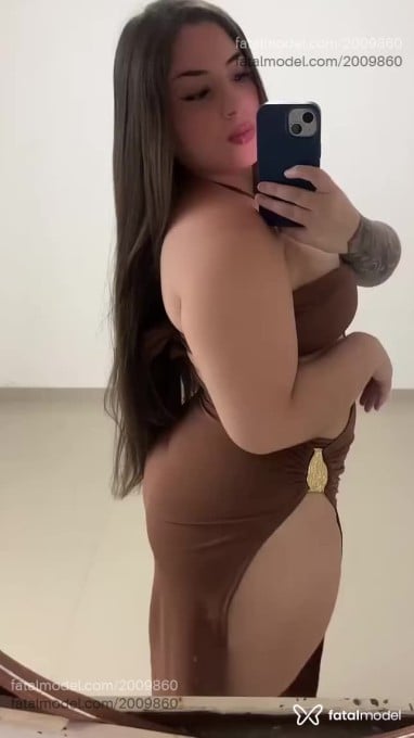 Acompanhante mulher com cabelo castanho de olhos verdes - Tiffany Acompanhante mulher com cabelo castanho de olhos verdes - Tiffany