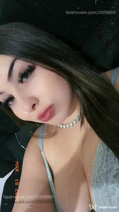 Acompanhante mulher com cabelo castanho de olhos verdes - Tiffany Acompanhante mulher com cabelo castanho de olhos verdes - Tiffany