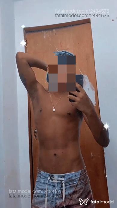 Acompanhante homem com cabelo castanho de olhos mel em Rio de Janeiro - Novincarioca