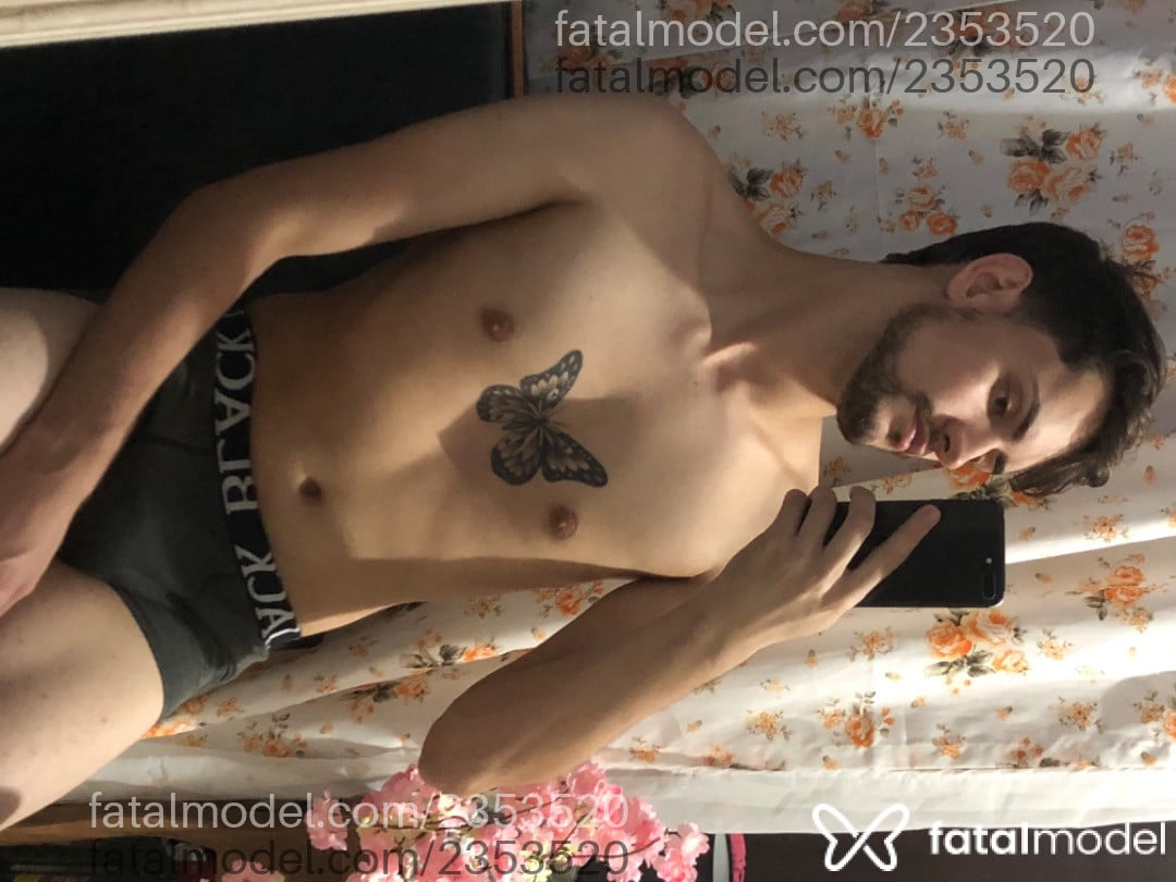Acompanhante homem com cabelo castanho de olhos castanhos em Blumenau - João Paulo