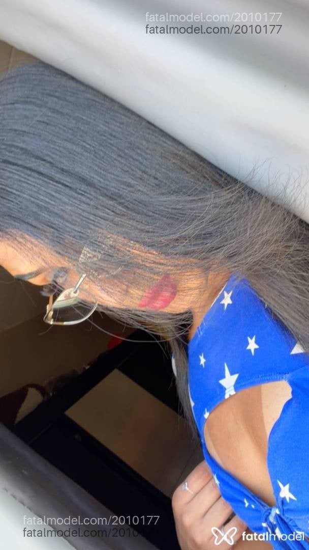 Acompanhante mulher trans morena (o) de olhos pretos - Nicolly Rosa