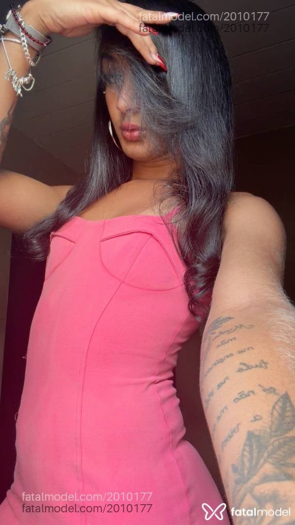 Acompanhante mulher trans morena (o) de olhos pretos - Nicolly Rosa