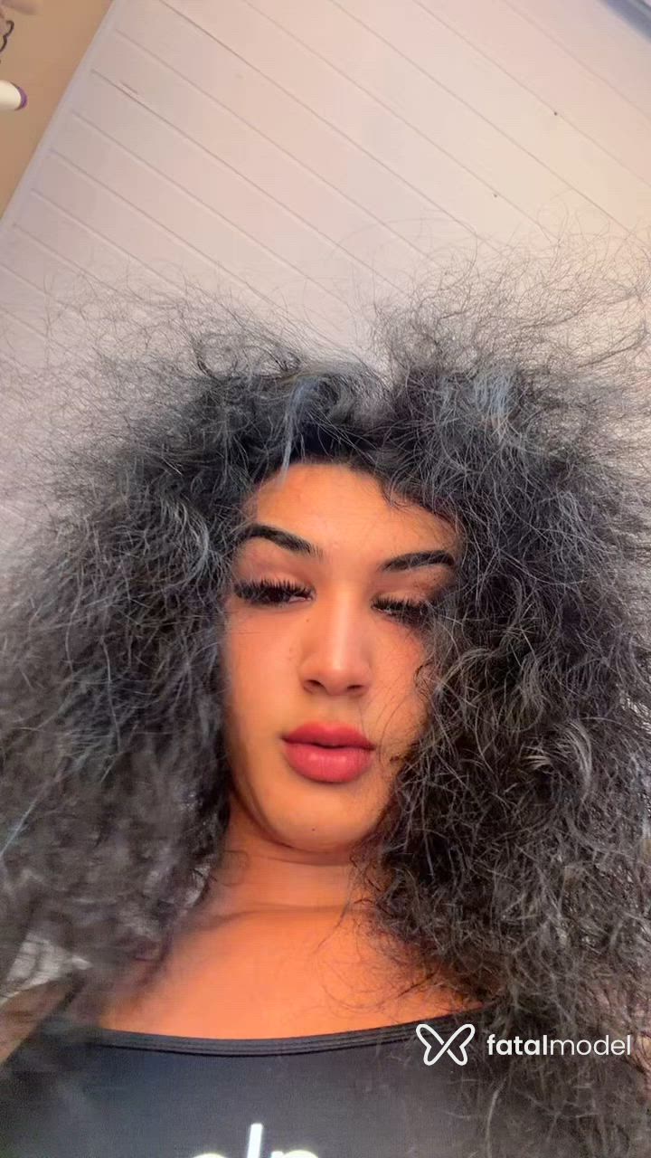 Acompanhante mulher trans morena (o) de olhos pretos - Nicolly Rosa