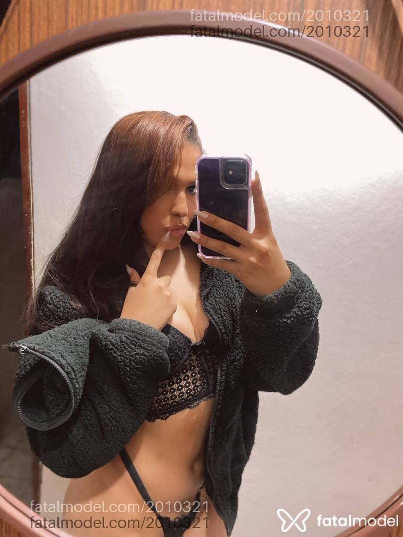 Acompanhante mulher trans morena (o) de olhos castanhos em Caruaru - Stella
