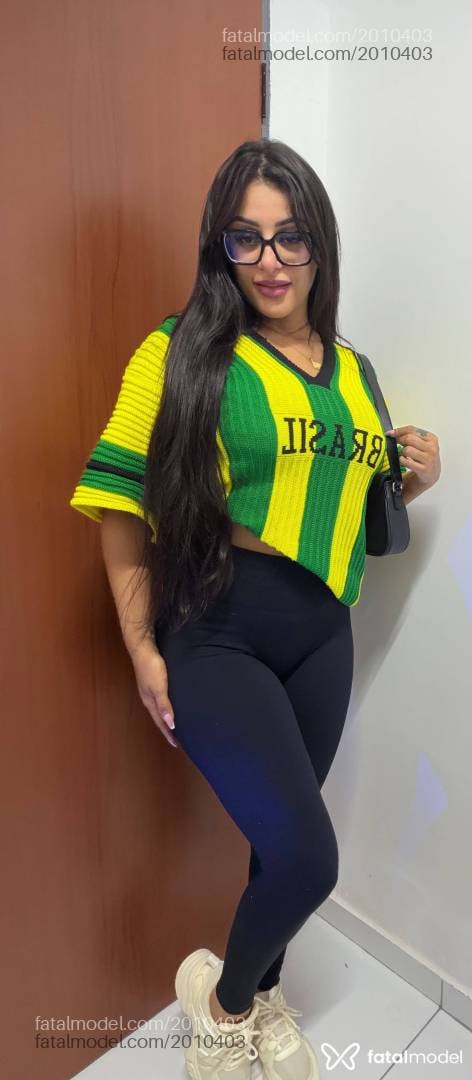 Acompanhante mulher morena (o) de olhos castanhos em João Pessoa - Mia Matozzo