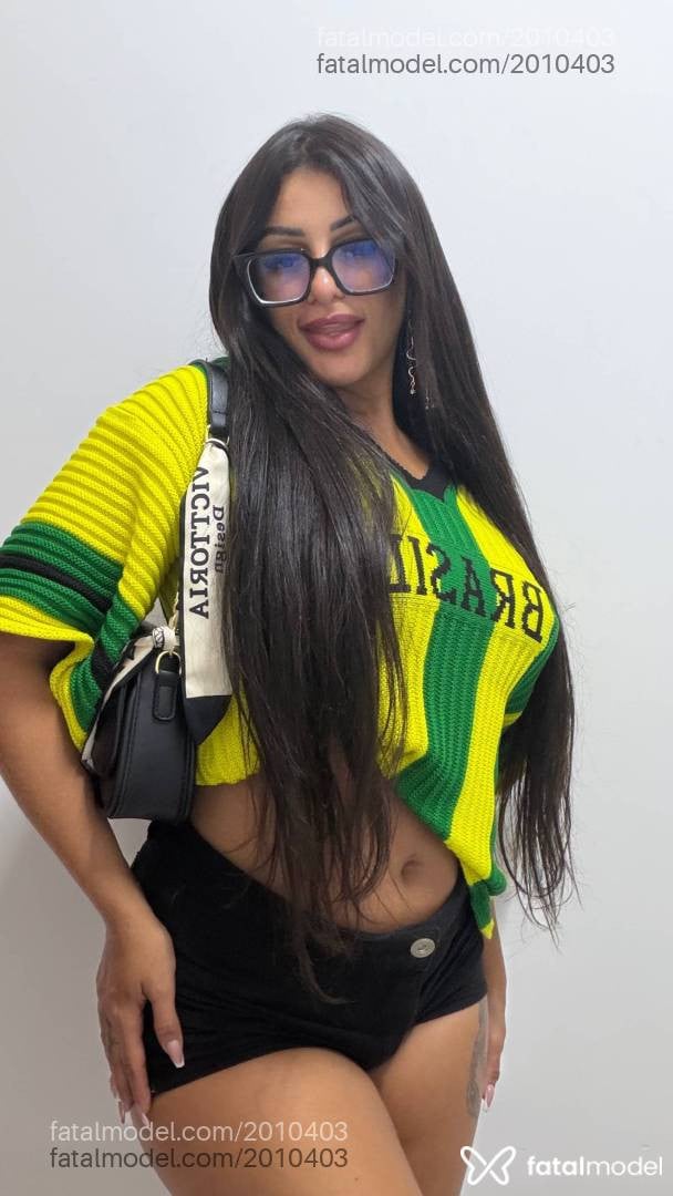 Acompanhante mulher morena (o) de olhos castanhos em João Pessoa - Mia Matozzo