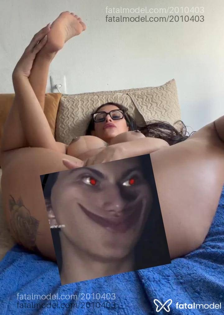 Acompanhante mulher morena (o) de olhos castanhos - Mia Matozzo