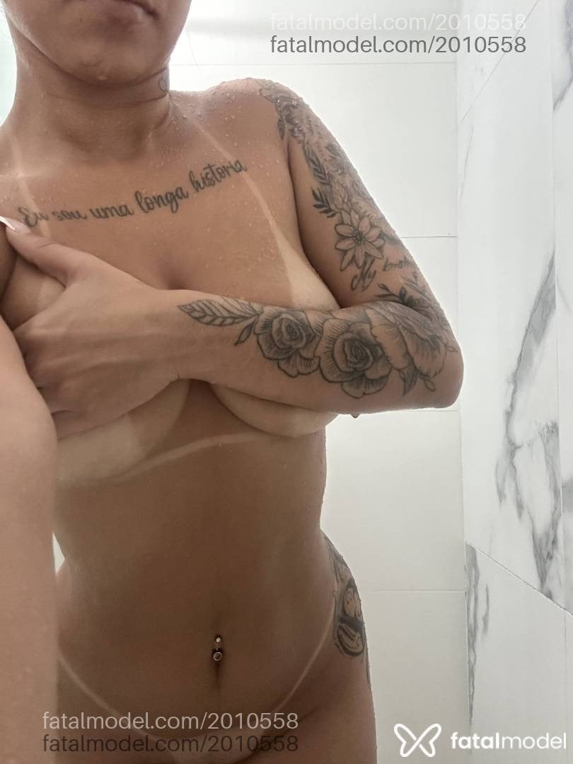 Acompanhante mulher morena (o) de olhos castanhos - Penélope