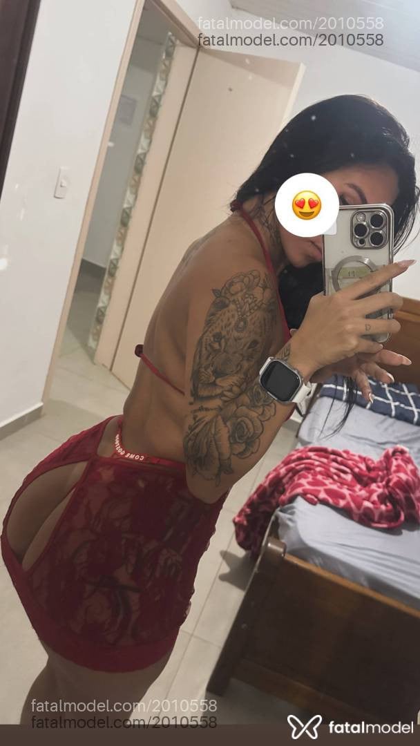Acompanhante mulher morena (o) de olhos castanhos - Penélope