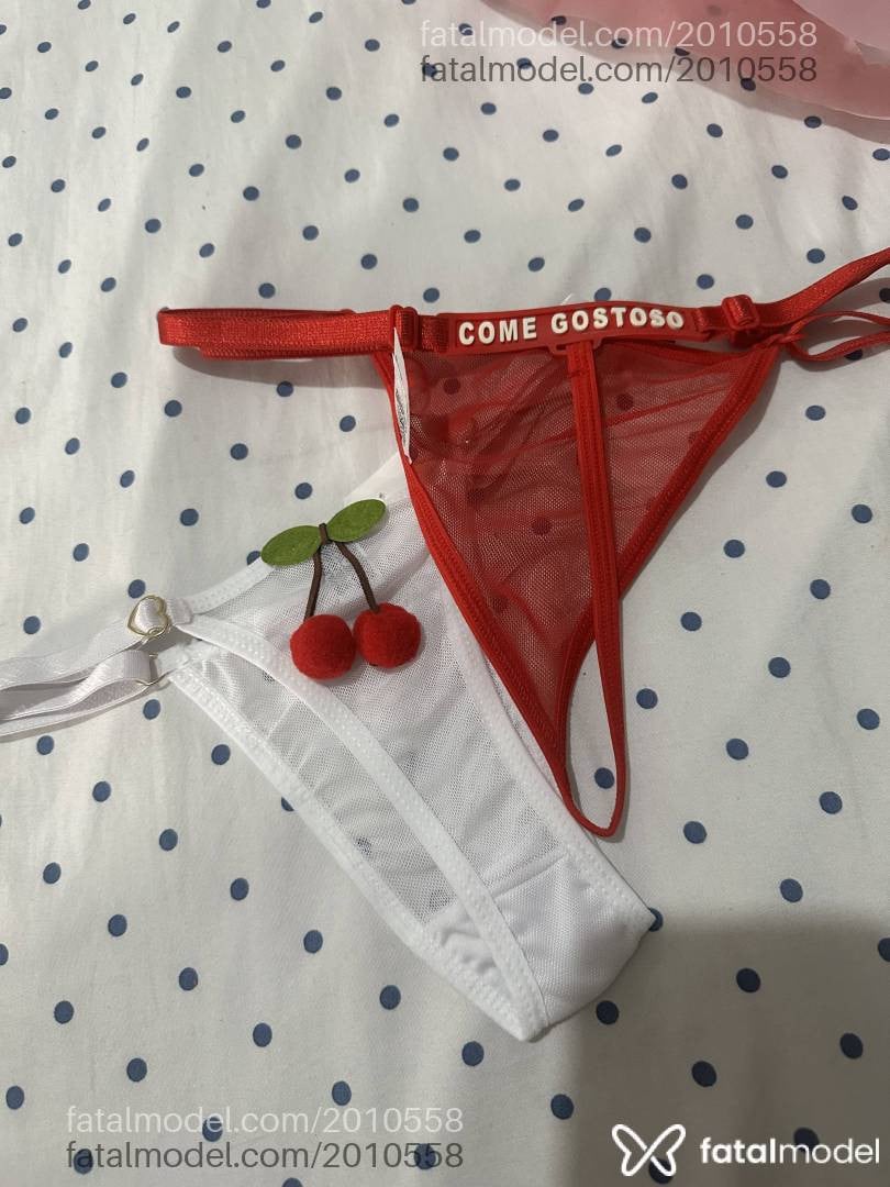 Acompanhante mulher morena (o) de olhos castanhos - Penélope