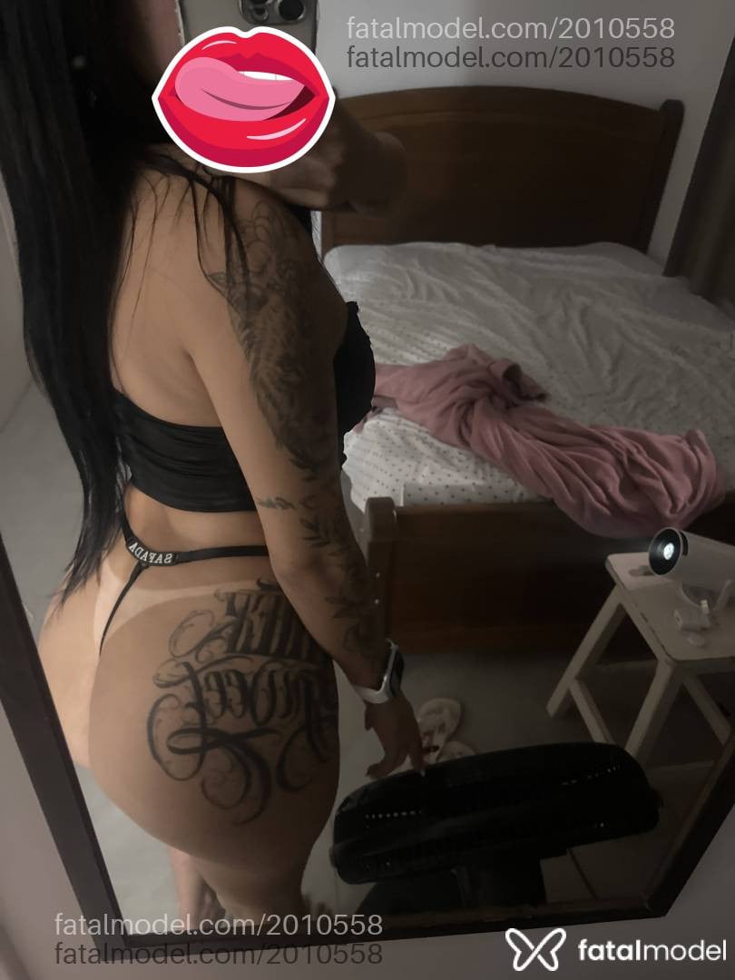 Acompanhante mulher morena (o) de olhos castanhos - Penélope