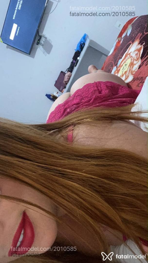Acompanhante mulher ruiva (o) de olhos verdes - Maristella