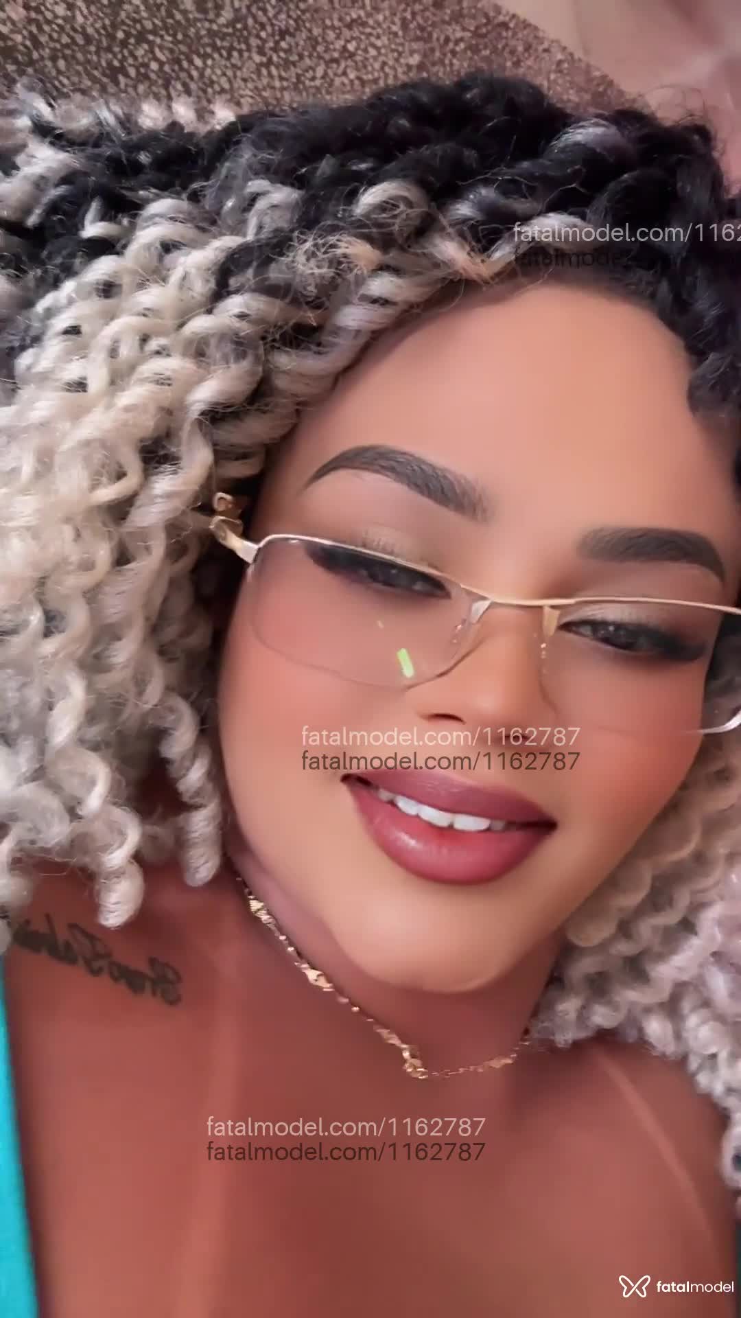 Acompanhante mulher ruiva (o) de olhos castanhos em João Pessoa - Julia Muniz