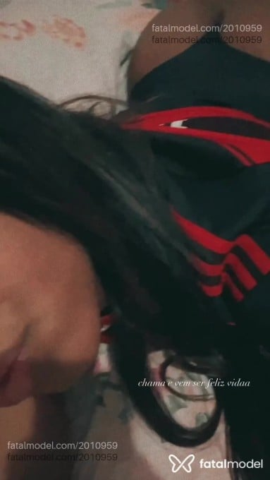 Acompanhante mulher com cabelo castanho de olhos castanhos em Patos de Minas Acompanhante mulher com cabelo castanho de olhos castanhos em Patos de Minas - Jade Gomes