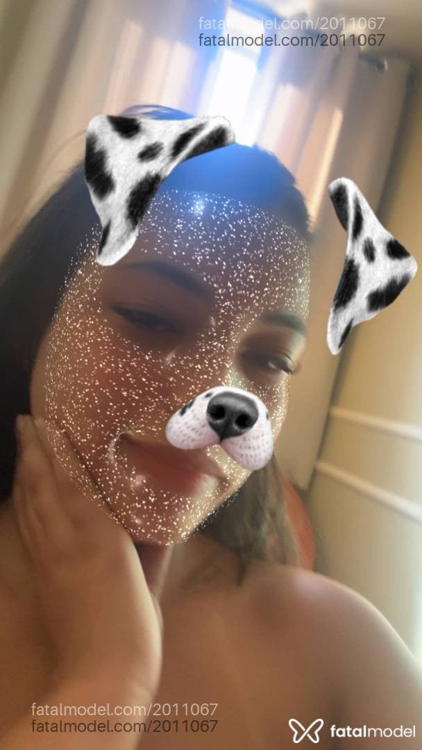 Acompanhante mulher com cabelo castanho de olhos castanhos em Maringá - Mikaela Borges