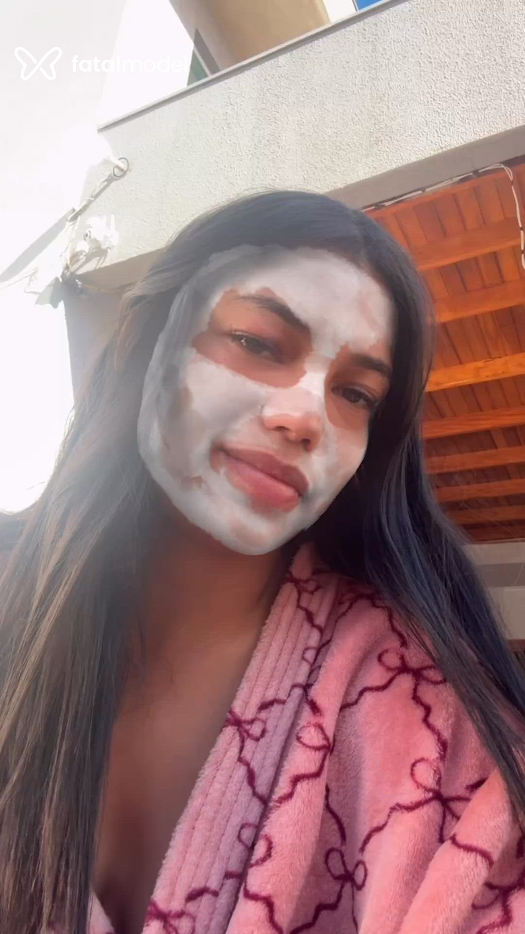 Acompanhante mulher com cabelo castanho de olhos castanhos - Mikaela Borges Acompanhante mulher com cabelo castanho de olhos castanhos - Mikaela Borges