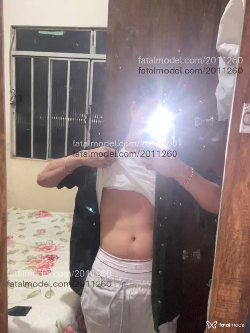 Acompanhante homem com cabelo castanho de olhos castanhos em São Paulo - Perci