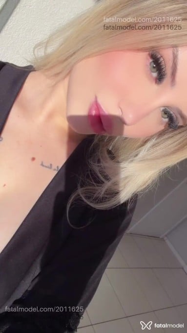 Acompanhante mulher com cabelo castanho de olhos verdes em Dois Vizinhos Acompanhante mulher com cabelo castanho de olhos verdes em Dois Vizinhos - Alice Santinni
