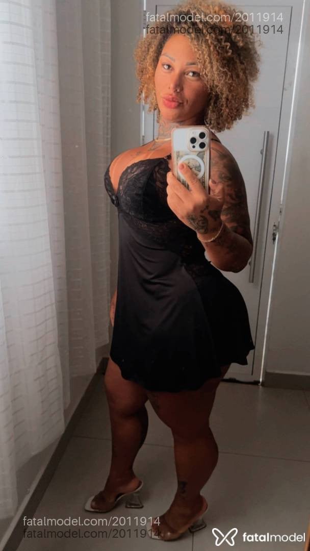 Acompanhante mulher com cabelo castanho de olhos castanhos em Limeira - Phanny Lewis